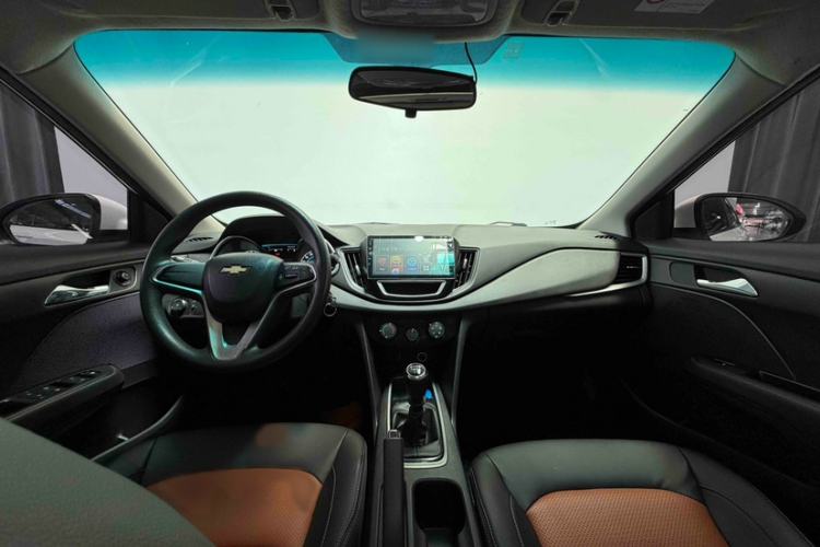 Used Chevrolet Cavalier 2016 1.5L Manual Xinyue Edition Interior 2