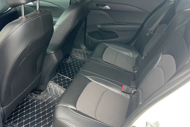 Used Chevrolet Cavalier 2016 1.5L Automatic Xinyue Edition Interior 2
