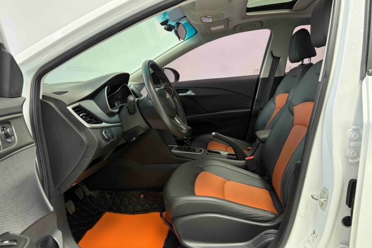 Used Chevrolet Cavalier 2016 1.5L Manual Xinyue Edition Interior 5