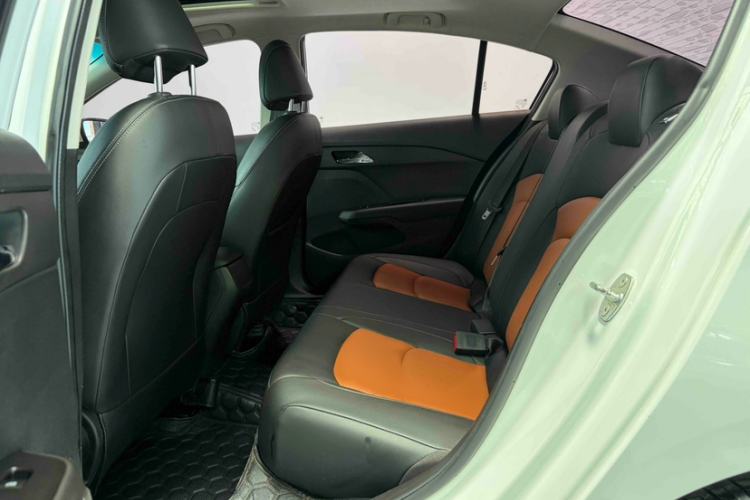 Used Chevrolet Cavalier 2016 1.5L Manual Xinyue Edition Interior 6