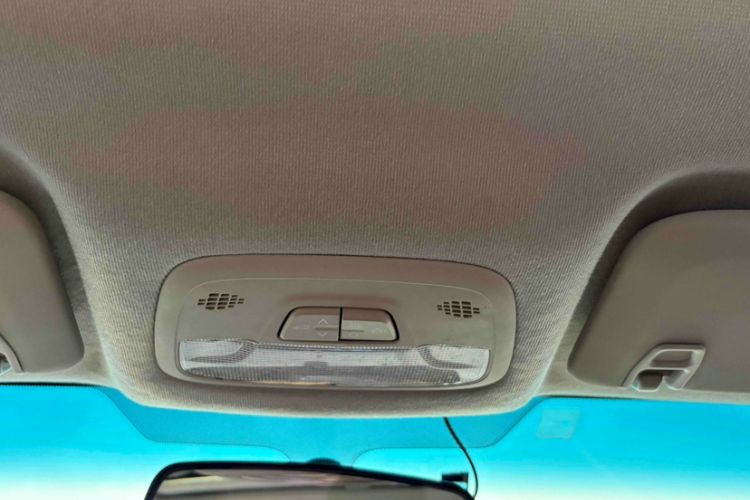 Used Chevrolet Cavalier 2016 1.5L Manual Xinyue Edition Interior 7
