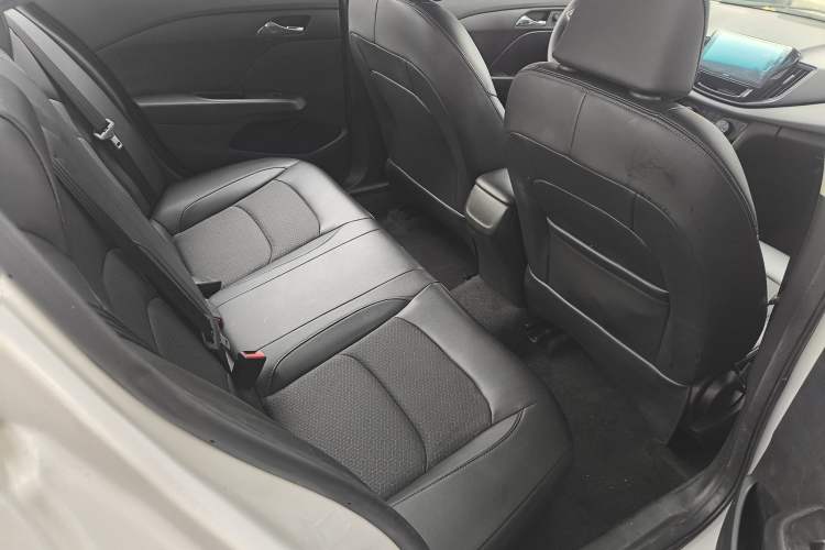 Used Chevrolet Cavalier 2016 1.5L Automatic Xinyue Edition Interior 9
