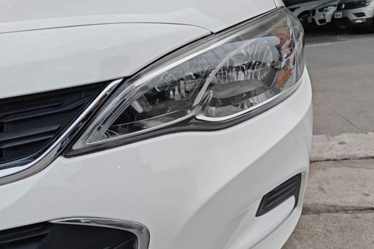 Used Chevrolet Cavalier 2016 1.5L Automatic Enjoyment Edition Left Front Headlight