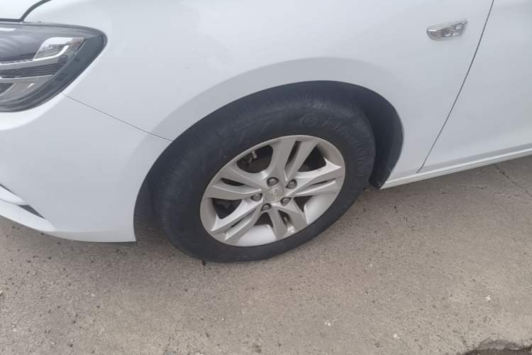 Used Chevrolet Cavalier 2016 1.5L Automatic Xinyue Edition Left Front Wheel Hub
