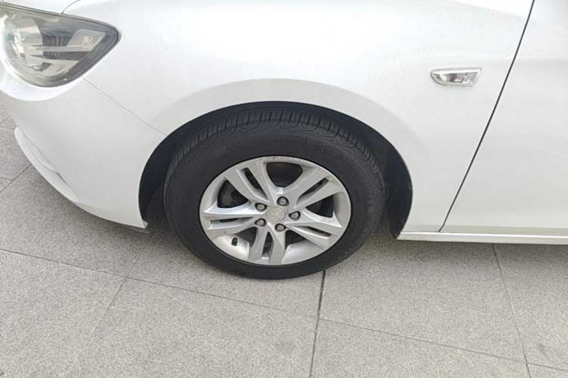 Used Chevrolet Cavalier 2016 1.5L Manual Xinyue Edition Left Front Wheel Hub