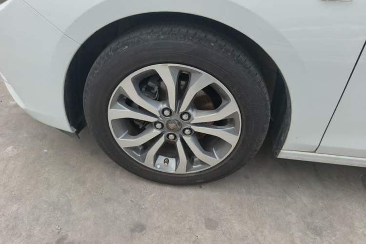 Used Chevrolet Cavalier 2016 1.5L Automatic Xinsong Edition Left Front Wheel Hub