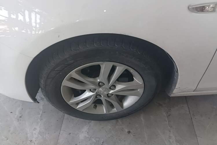 Used Chevrolet Cavalier 2016 1.5L Automatic Xinyue Edition Left Front Wheel Hub