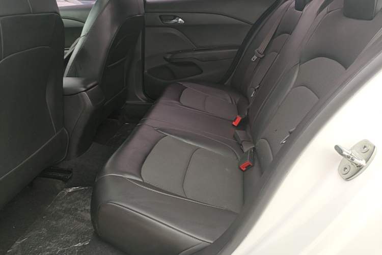 Used Chevrolet Cavalier 2016 1.5L Automatic Xinyue Edition Left Rear Seat