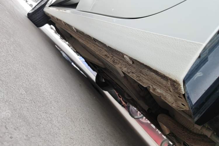 Used Chevrolet Cavalier 2016 1.5L Automatic Enjoyment Edition Left Side Sill