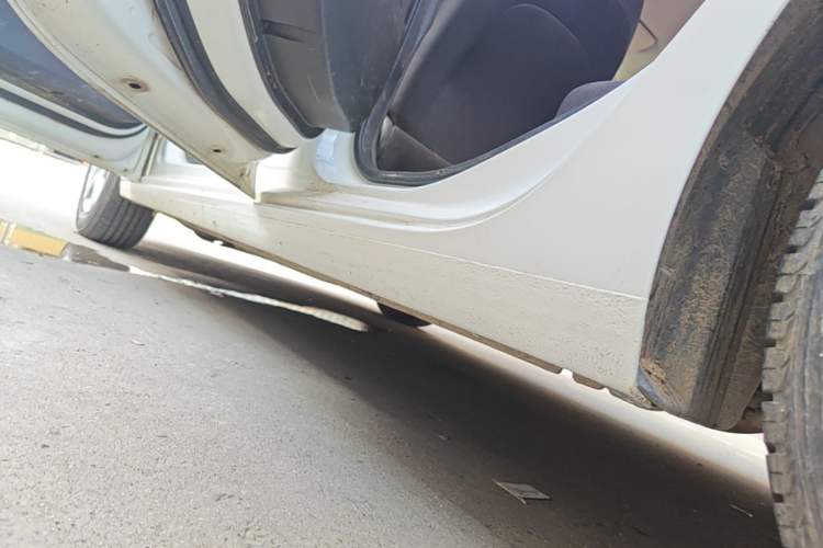 Used Chevrolet Cavalier 2016 1.5L Automatic Enjoyment Edition Left Side Sill