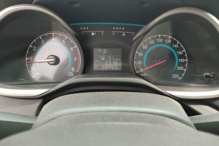 Used Chevrolet Cavalier 2016 1.5L Automatic Xinyue Edition Odometer Close Up
