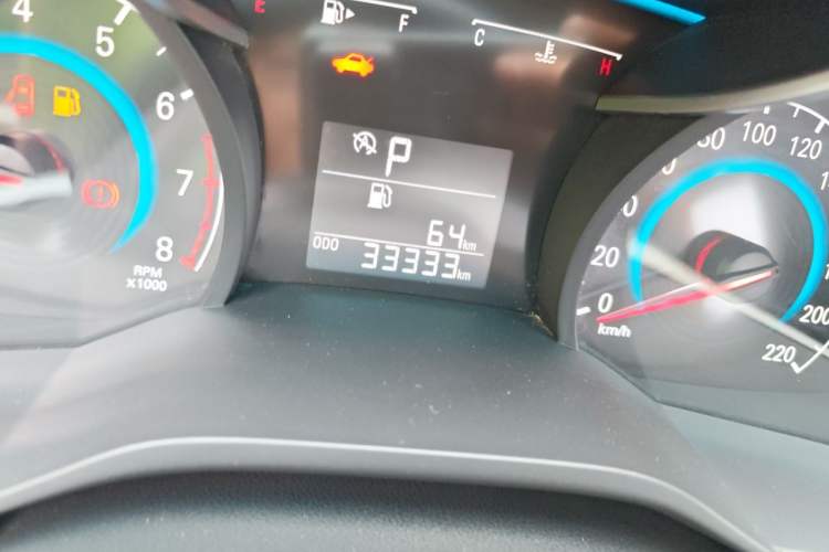 Used Chevrolet Cavalier 2016 1.5L Automatic Xinyue Edition Odometer Close Up