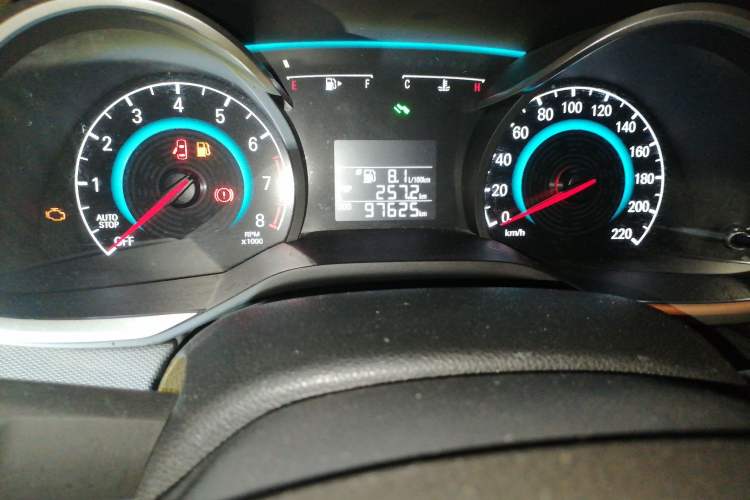 Used Chevrolet Cavalier 2016 1.5L Manual Xinyue Edition Odometer Close Up