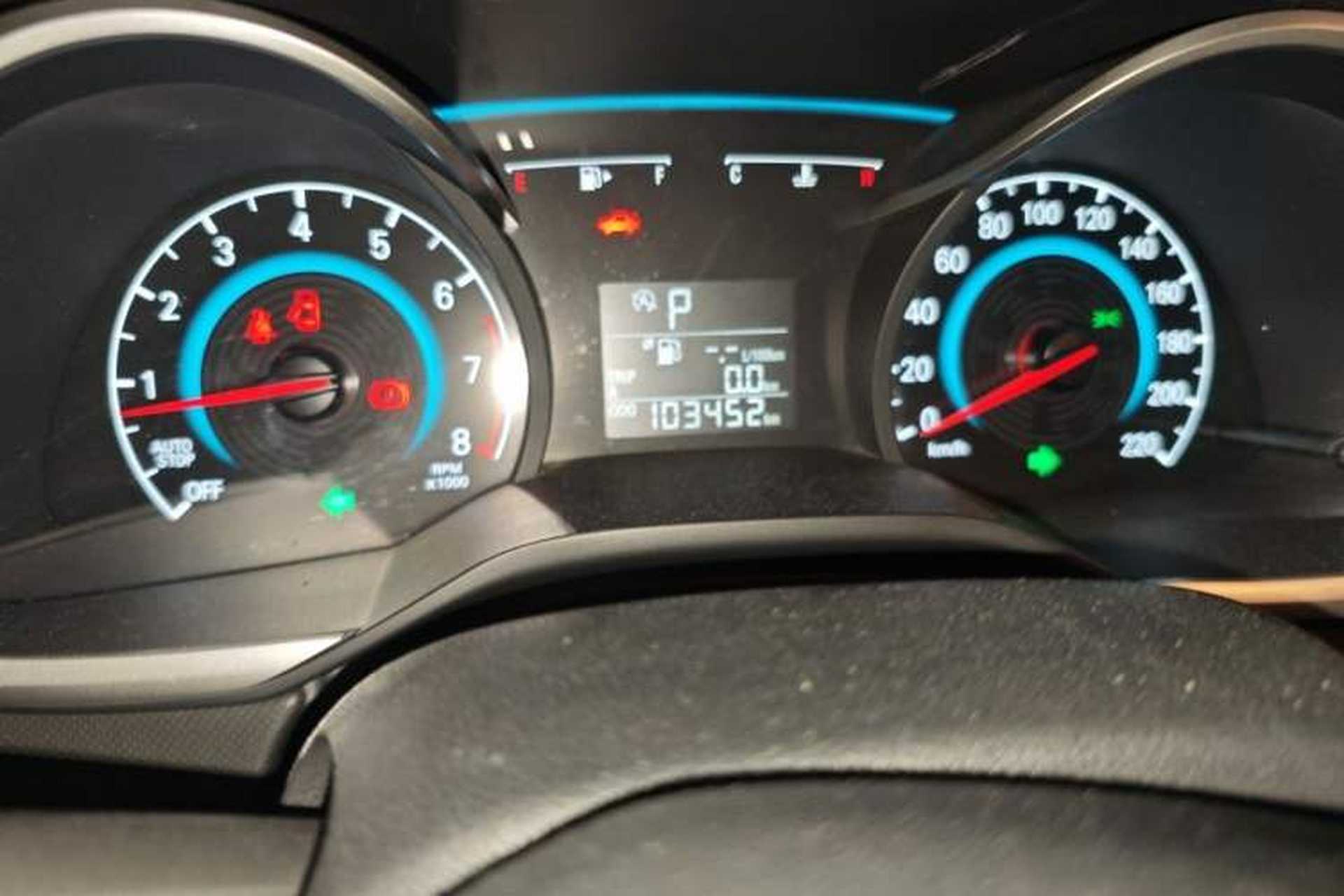 Used Chevrolet Cavalier 2016 1.5L Automatic Xinyue Edition Odometer Close Up