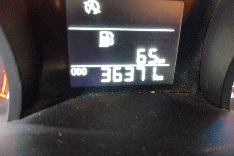 Used Chevrolet Cavalier 2016 1.5L Manual Xinyue Edition Odometer Close Up