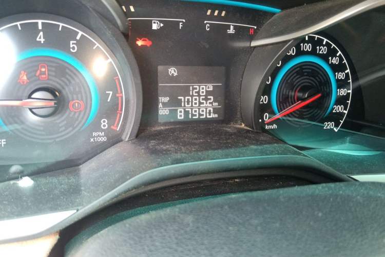 Used Chevrolet Cavalier 2016 1.5L Manual Enjoyment Edition Odometer Close Up