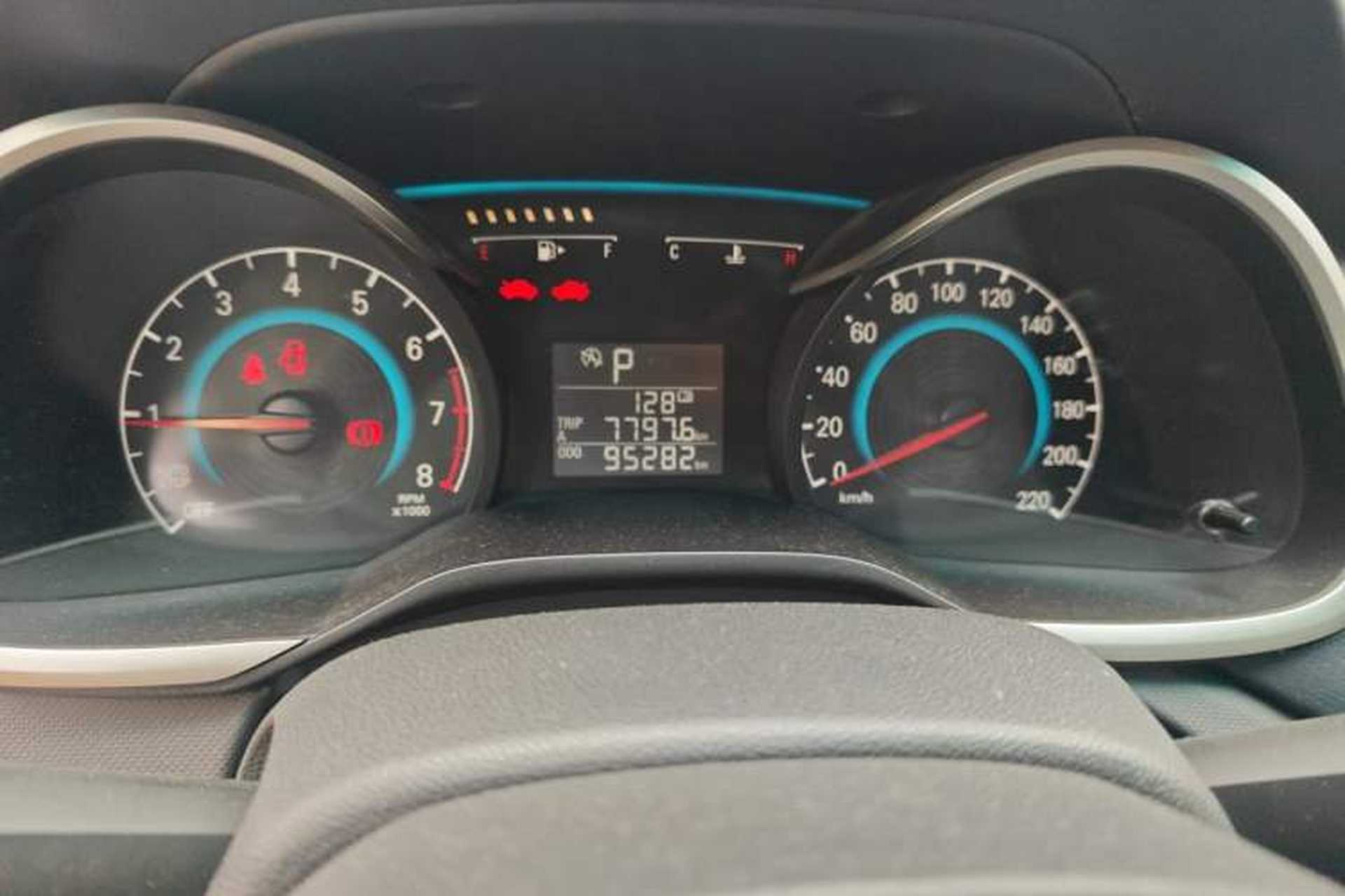 Used Chevrolet Cavalier 2016 1.5L Automatic Xinyue Edition Odometer Close Up