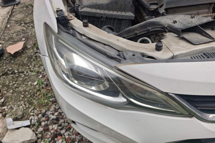 Used Chevrolet Cavalier 2016 1.5L Automatic Xinyue Edition Right Front Headlight