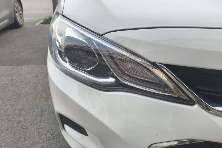 Used Chevrolet Cavalier 2016 1.5L Automatic Xinyue Edition Right Front Headlight