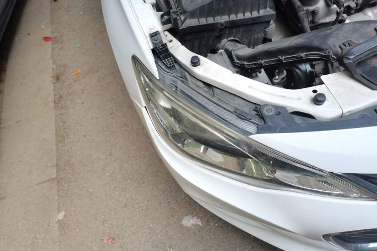 Used Chevrolet Cavalier 2016 1.5L Manual Enjoyment Edition Right Front Headlight