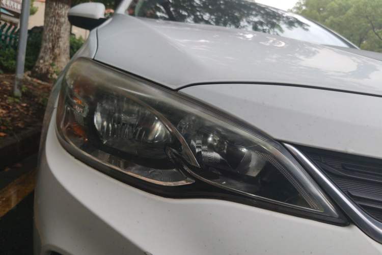Used Chevrolet Cavalier 2016 1.5L Automatic Enjoyment Edition Right Front Headlight