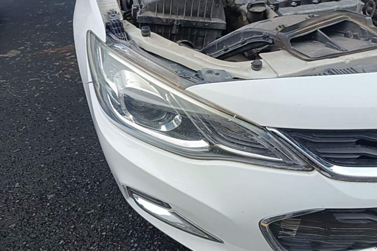 Used Chevrolet Cavalier 2016 1.5L Automatic Xinyue Edition Right Front Headlight