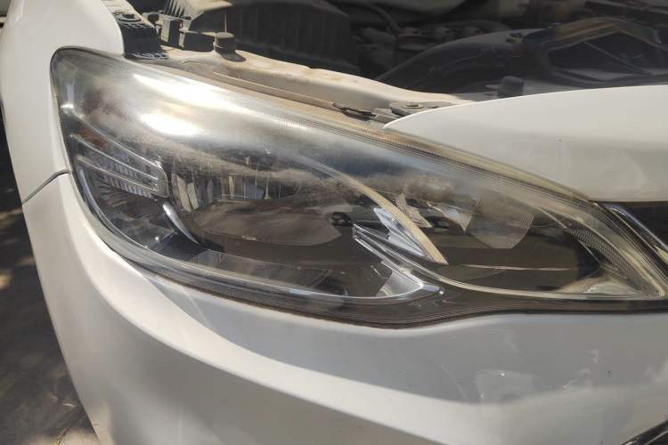 Used Chevrolet Cavalier 2016 1.5L Manual Enjoyment Edition Right Front Headlight