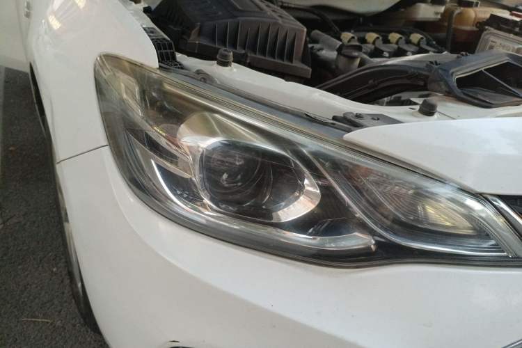 Used Chevrolet Cavalier 2016 1.5L Automatic Xinyue Edition Right Front Headlight