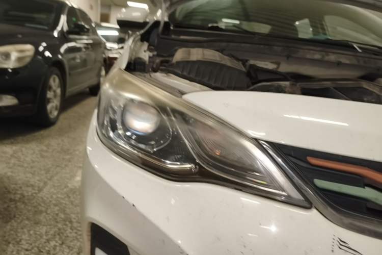 Used Chevrolet Cavalier 2016 1.5L Manual Xinyue Edition Right Front Headlight