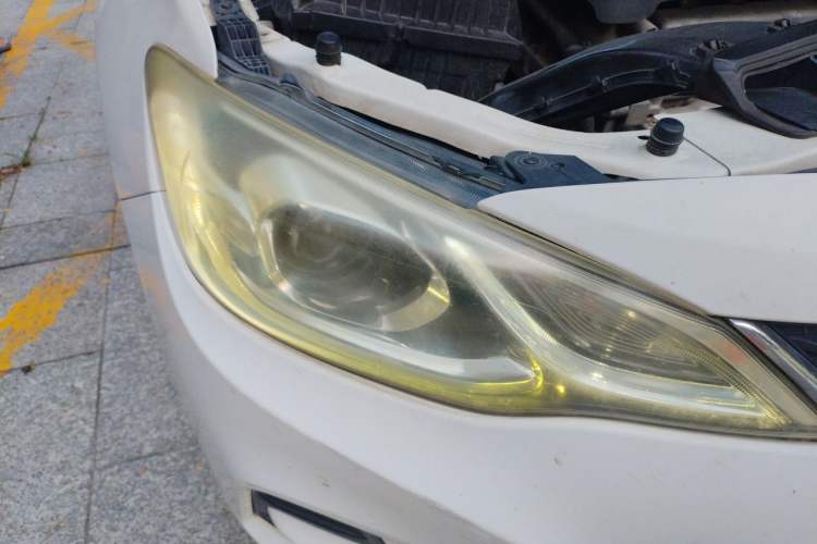 Used Chevrolet Cavalier 2016 1.5L Automatic Xinsong Edition Right Front Headlight