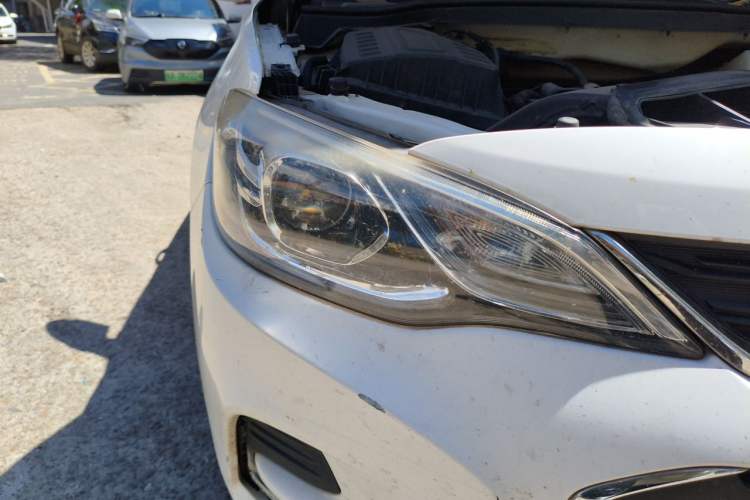 Used Chevrolet Cavalier 2016 1.5L Automatic Xinyue Edition Right Front Headlight