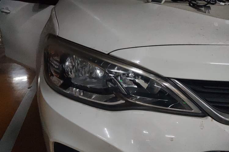Used Chevrolet Cavalier 2016 1.5L Automatic Enjoyment Edition Right Front Headlight