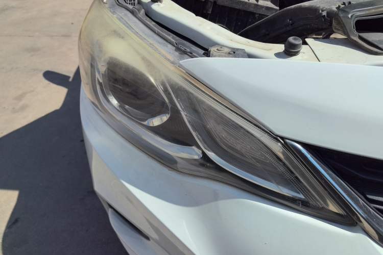 Used Chevrolet Cavalier 2016 1.5L Automatic Xinyue Edition Right Front Headlight