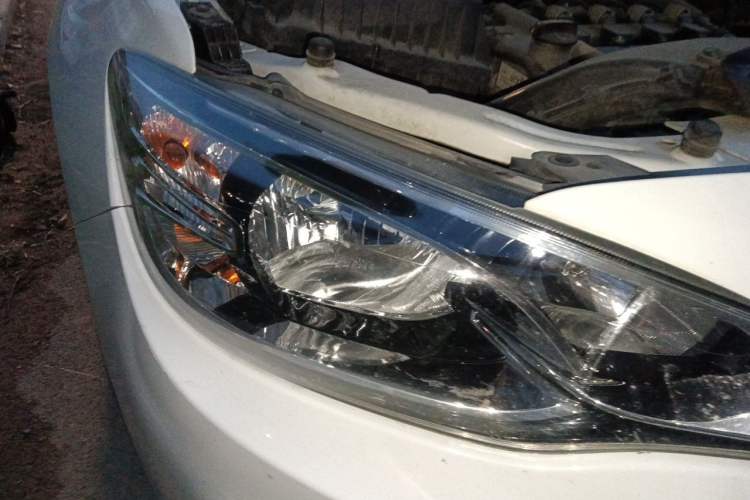 Used Chevrolet Cavalier 2016 1.5L Manual Enjoyment Edition Right Front Headlight