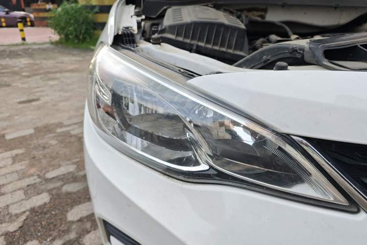 Used Chevrolet Cavalier 2016 1.5L Manual Enjoyment Edition Right Front Headlight