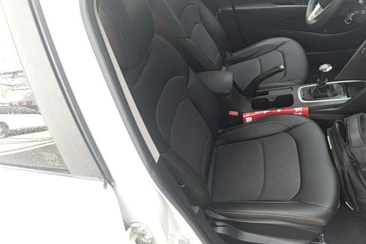 Used Chevrolet Cavalier 2016 1.5L Manual Xinyue Edition Right Front Seat