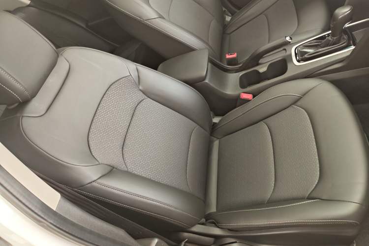 Used Chevrolet Cavalier 2016 1.5L Automatic Xinyue Edition Right Front Seat