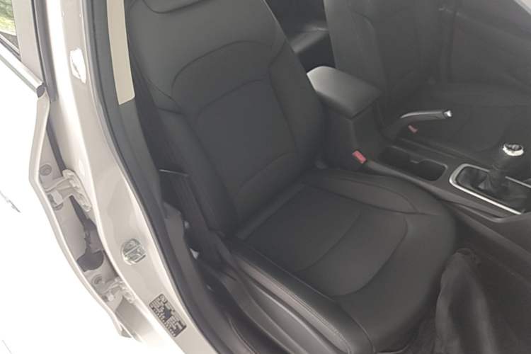 Used Chevrolet Cavalier 2016 1.5L Manual Xinyue Edition Right Front Seat