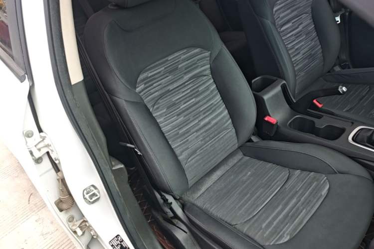 Used Chevrolet Cavalier 2016 1.5L Manual Enjoyment Edition Right Front Seat