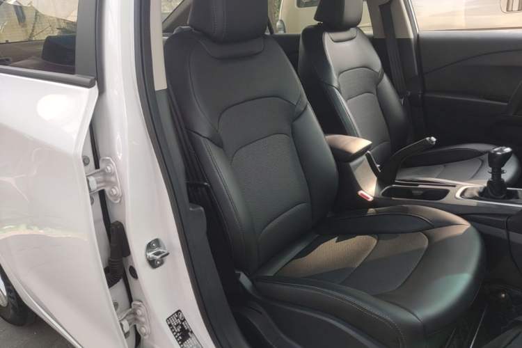 Used Chevrolet Cavalier 2016 1.5L Manual Xinyue Edition Right Front Seat
