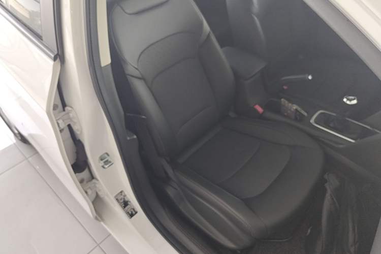 Used Chevrolet Cavalier 2016 1.5L Manual Xinyue Edition Right Front Seat