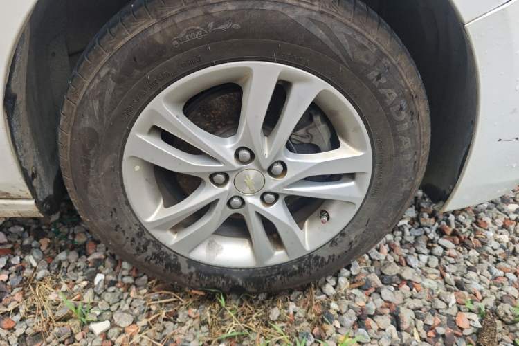 Used Chevrolet Cavalier 2016 1.5L Automatic Xinyue Edition Right Front Wheel Hub