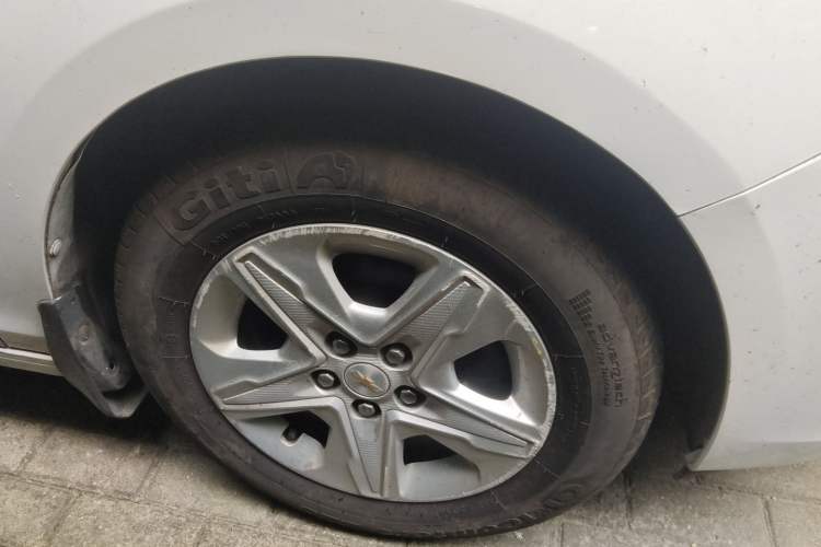 Used Chevrolet Cavalier 2016 1.5L Automatic Enjoyment Edition Right Front Wheel Hub