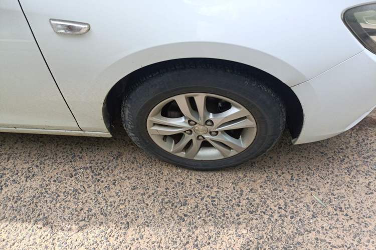 Used Chevrolet Cavalier 2016 1.5L Manual Xinyue Edition Right Front Wheel Hub