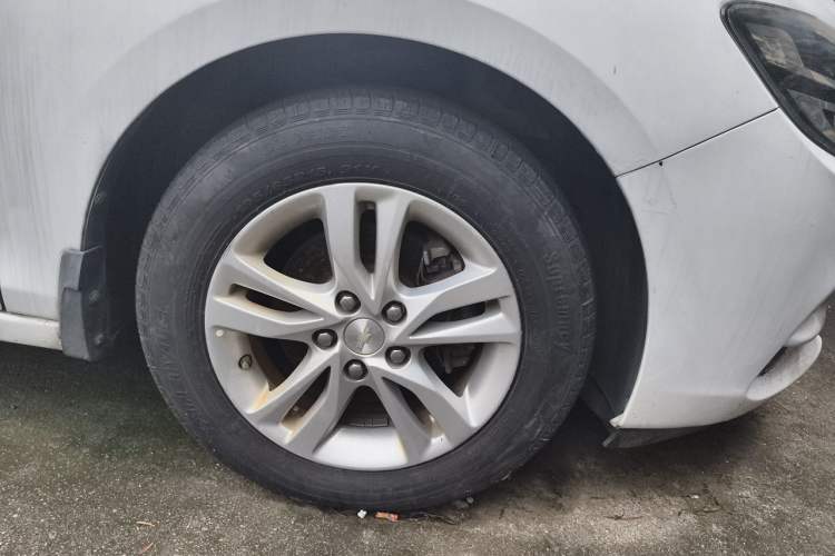 Used Chevrolet Cavalier 2016 1.5L Manual Xinyue Edition Right Front Wheel Hub