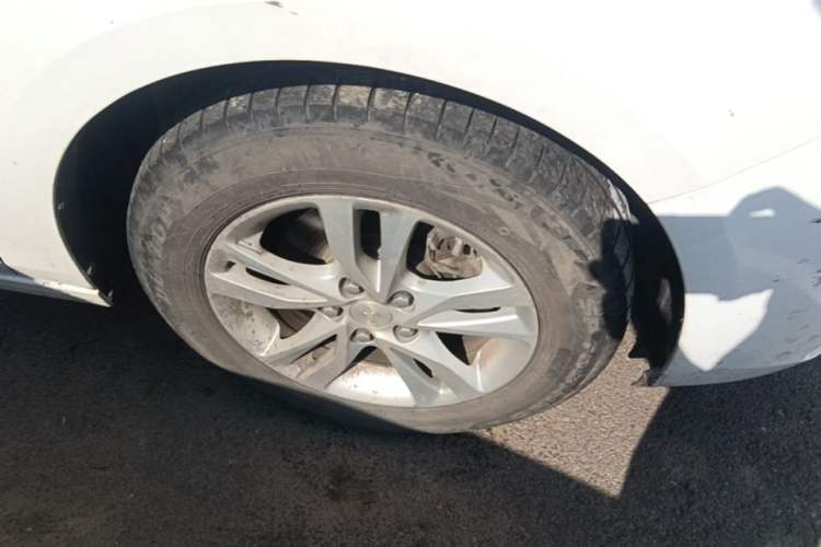 Used Chevrolet Cavalier 2016 1.5L Automatic Xinyue Edition Right Front Wheel Hub