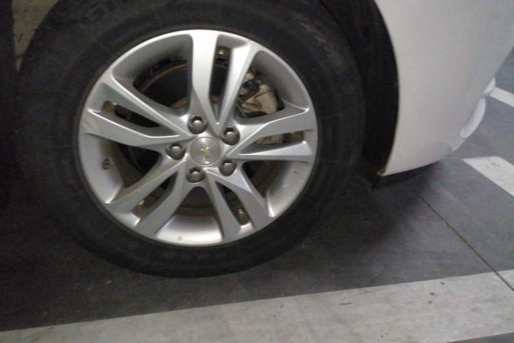 Used Chevrolet Cavalier 2016 1.5L Manual Xinyue Edition Right Front Wheel Hub