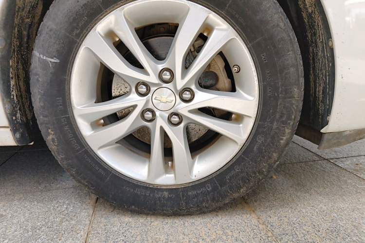 Used Chevrolet Cavalier 2016 1.5L Manual Xinyue Edition Right Front Wheel Hub