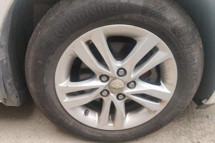 Used Chevrolet Cavalier 2016 1.5L Automatic Xinyue Edition Right Front Wheel Hub