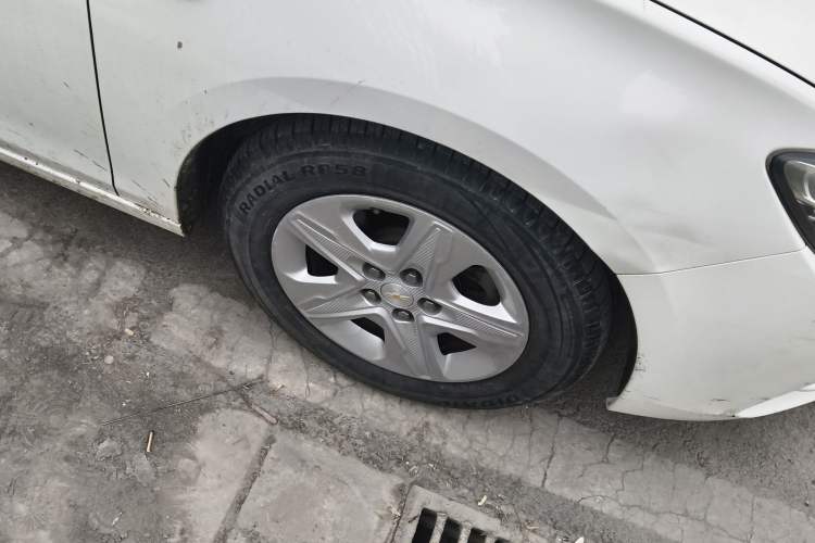 Used Chevrolet Cavalier 2016 1.5L Manual Enjoyment Edition Right Front Wheel Hub